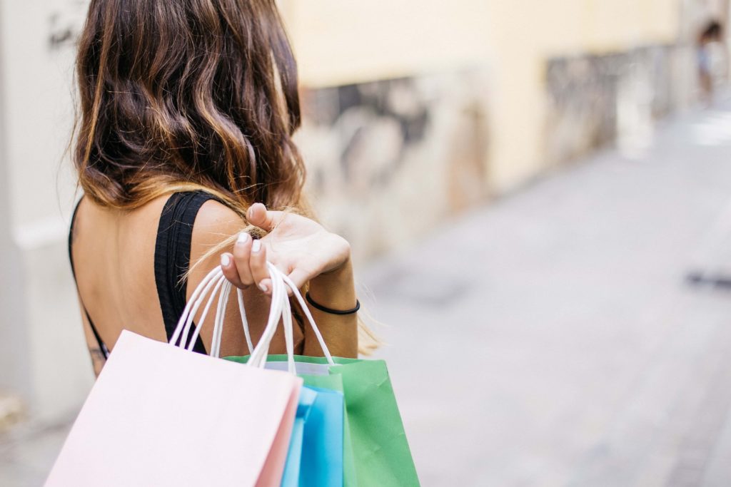 How alike are Shopify stores typically