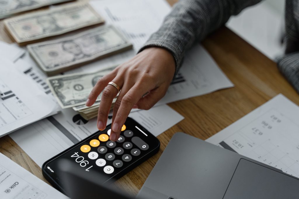 How Much Money Is Needed to Begin Dropshipping