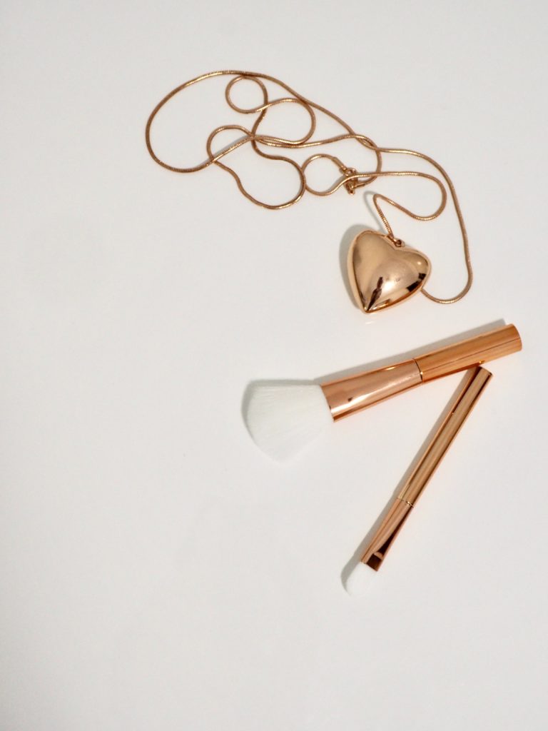 Simple Steps on How to Sell Jewelry Online 2